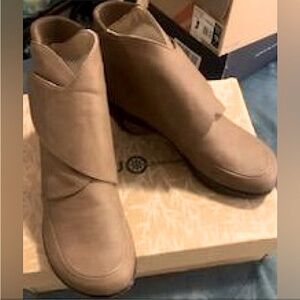 REDUCED: JBU Gypsy Fleece Lined Wedge Ankle Boots (New)